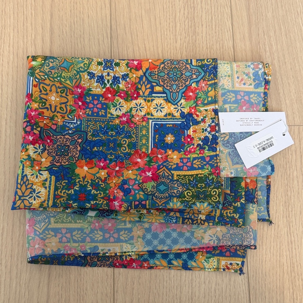 Bydee Sarong in Alegre